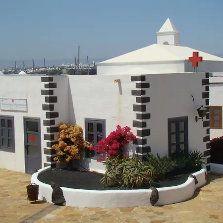 Holiday home Nala Meer- Bergblick, Solarbeheizter Pool, Ruhige Lage, Alles Zu Fuss Erreichbar